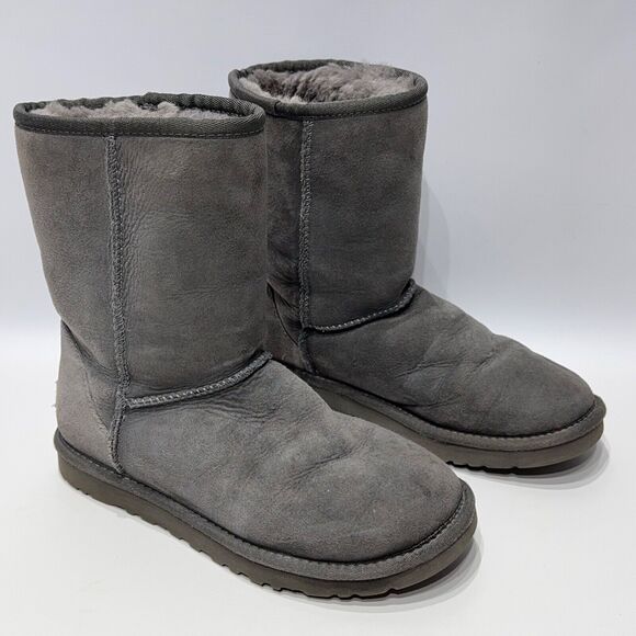 UGG Australia Classic Short II Shearling Winter Boot Bootie Gray Women's Size 6 - Picture 1 of 15